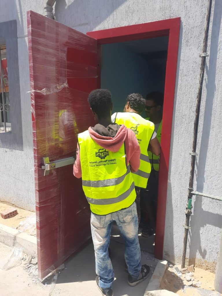 باب طوارئ مقاوم للحريق 120 دقيقة